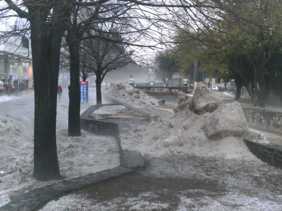 Intenso granizo en la ciudad de Alta Gracia