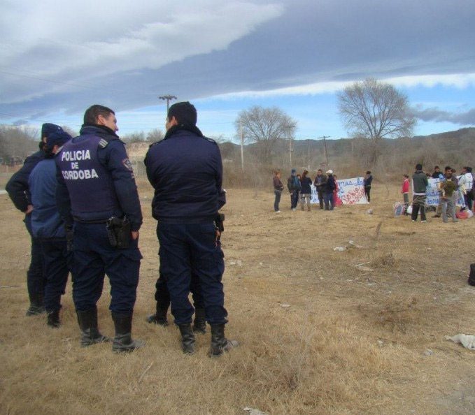 Quisieron tomar tierras de la ex cantera del cerro