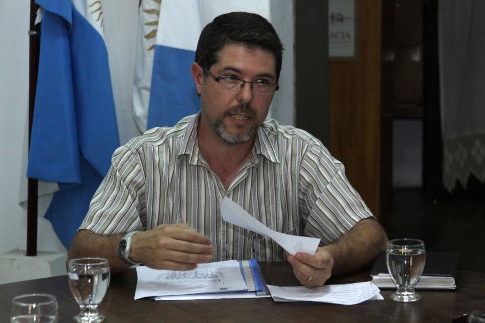 Diego Ferrari en conferencia de prensa por antenas