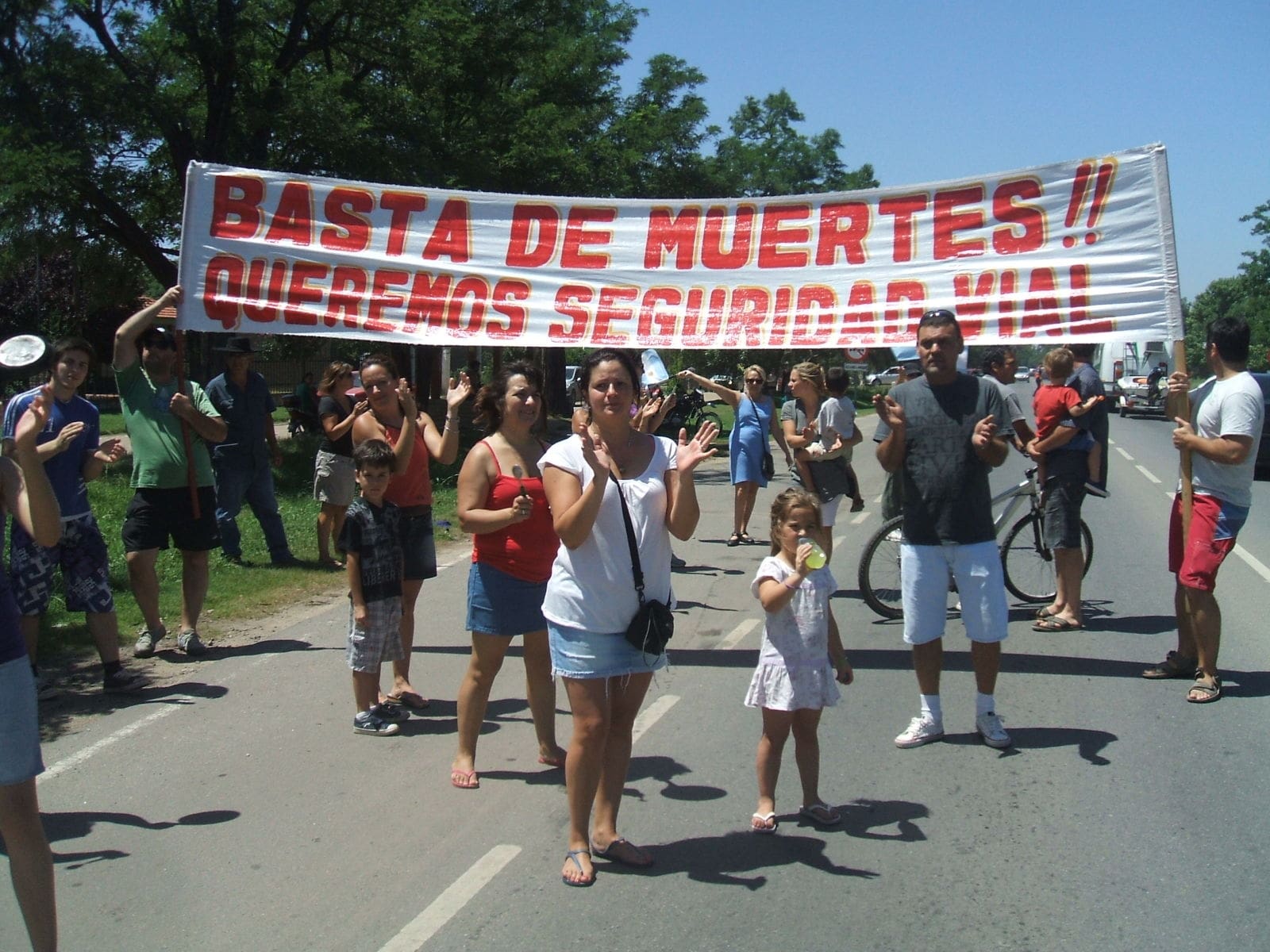 Manifestación por seguridad vial en Anisacate