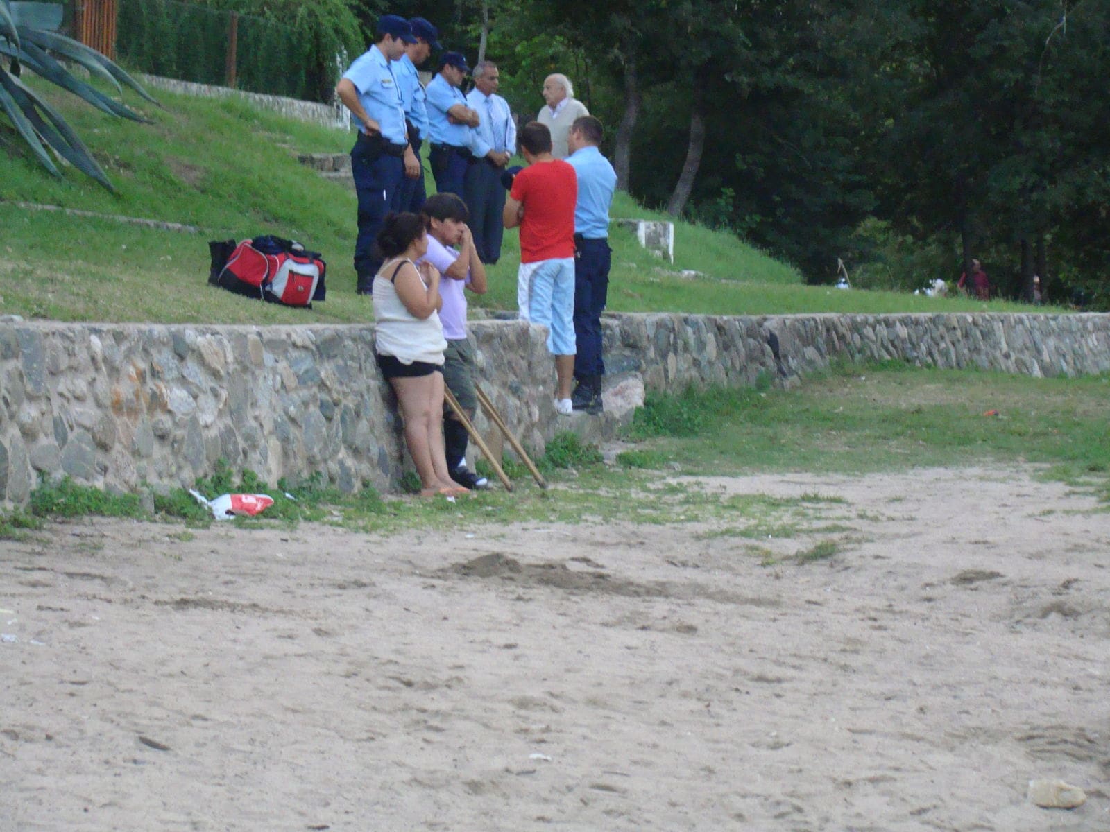 los familiares no tenian consuelo tras el hecho 1 - Diario Resumen de la región