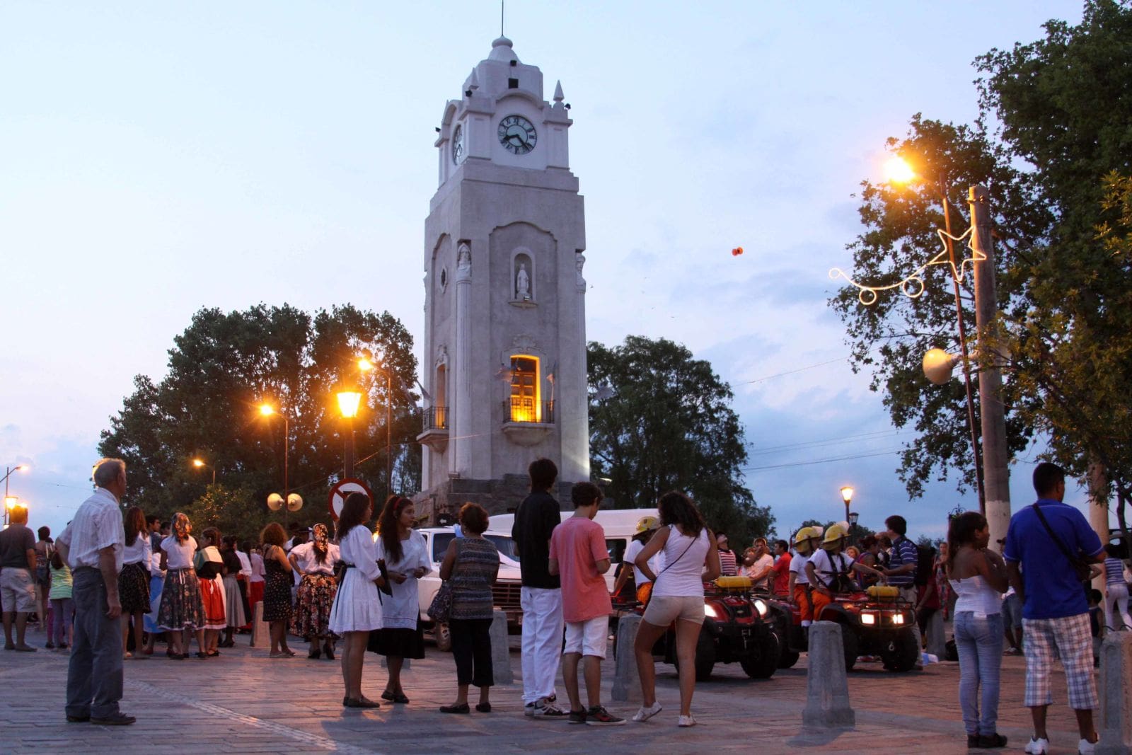 Colectividades 1 Febrero 004 1 - Diario Resumen de la región