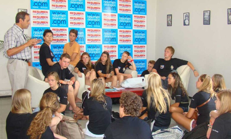 Los 16 jóvenes de entre 15 y 18 visitaron las instalaciones de Resumen de la Región