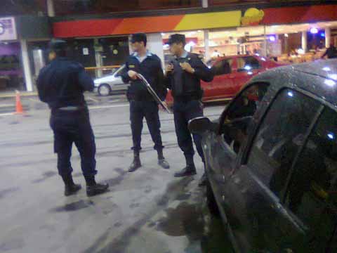 La detención se llevó a cabo en una estación de servicio ubicada frente al CPC de Villa Libertador