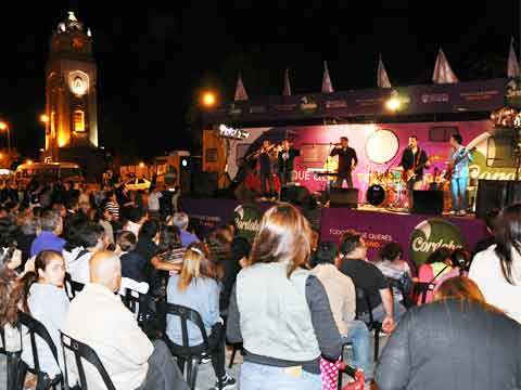 Juegos, sorteos y música en el escenario móvil