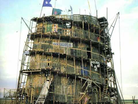 Equilibrios en la Torre de Babel | Editorial 396