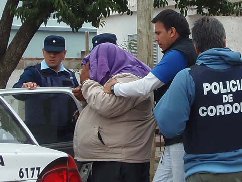 Allanaron y detuvieron a dos personas en Bº Don Bosco