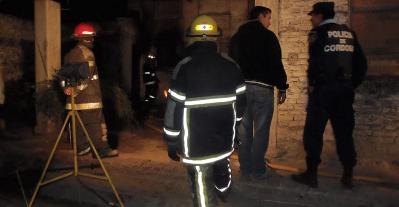la vivienda quedo destruida casi en su totalidad 1 - Diario Resumen de la región