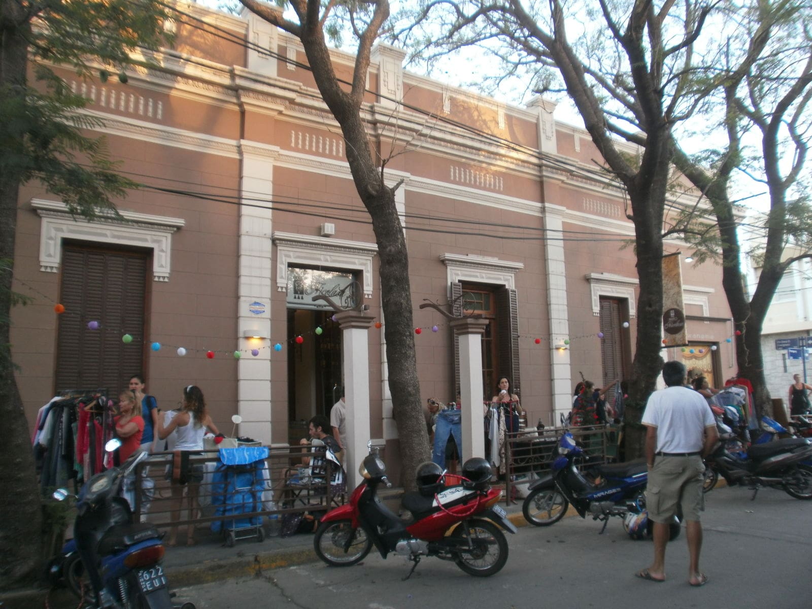 los bares artisticos culturales han mermado su actividad hasta la modificacion de la legislacion vigente 1 - Diario Resumen de la región