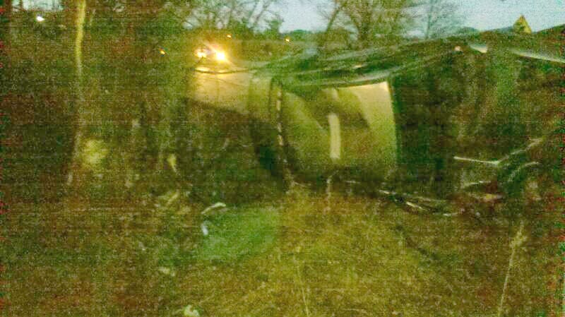 AUTO VOLCADO1 1 - Diario Resumen de la región