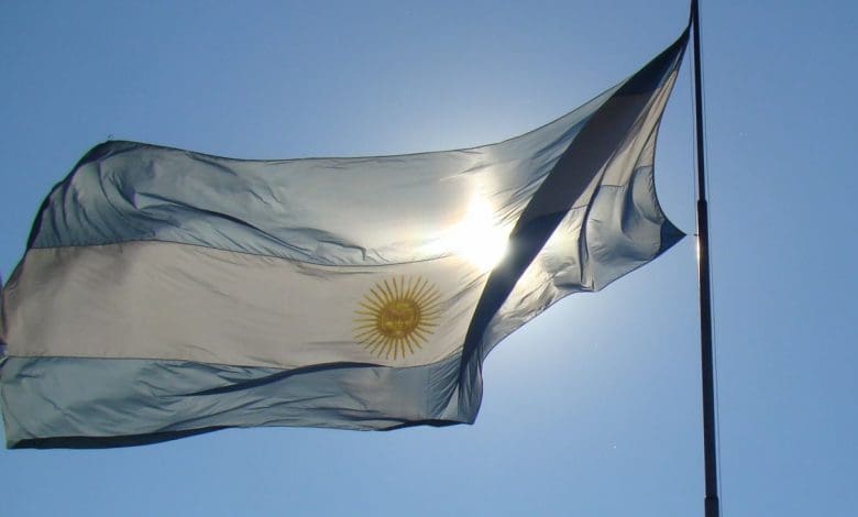 Argentina bandera 1 e1602799945164 - Diario Resumen de la región