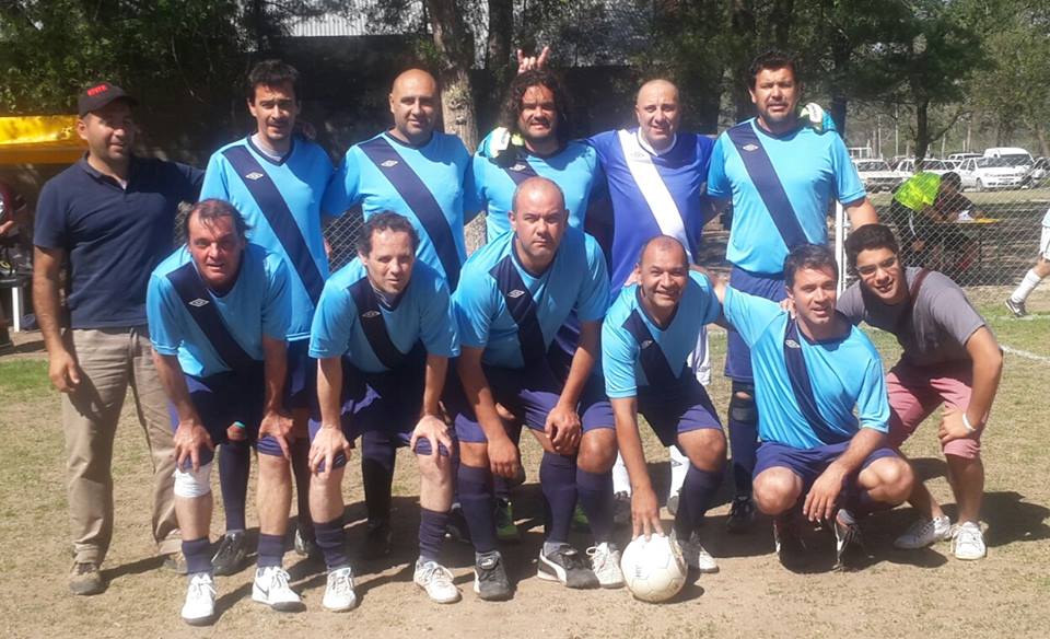 FOTO CARASUCIAS NUEVA CAMISETA 1 - Diario Resumen de la región