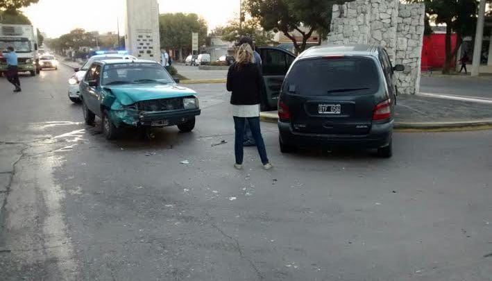 ACCIDENTE ROTONDA 1 - Diario Resumen de la región