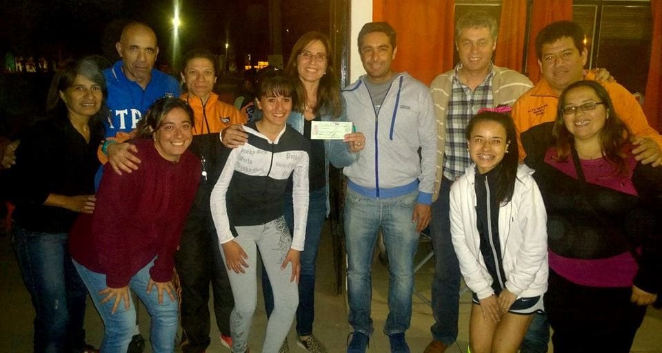 entrega cheque - Diario Resumen de la región