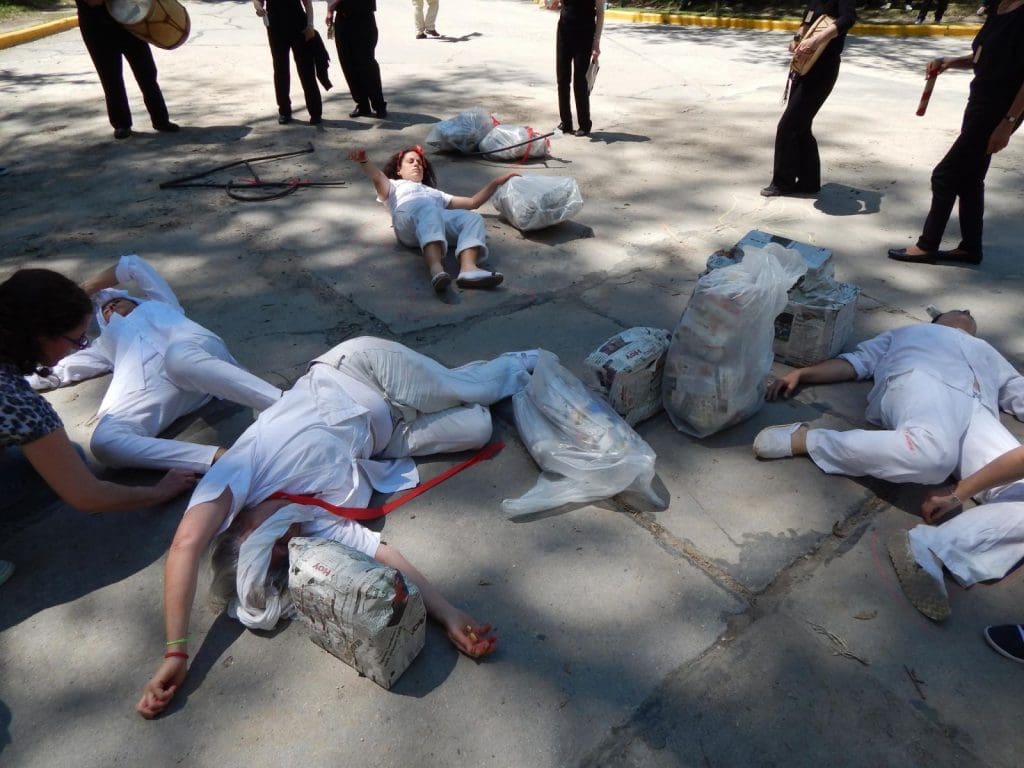 intervencion artistica 24 - Diario Resumen de la región