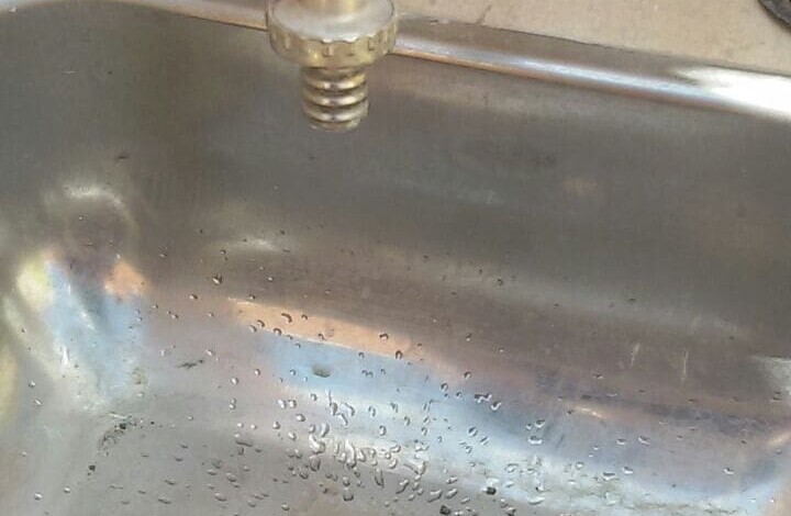 Sin agua en barrio La Perla 1 - Diario Resumen de la región