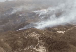 Incendio desde el aire uno - Diario Resumen de la región