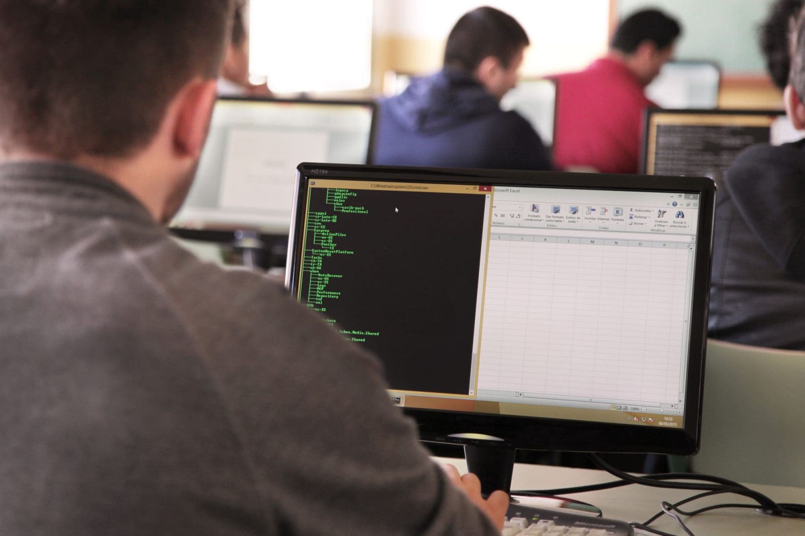 AUXILIAR INFORMATICA - Diario Resumen de la región