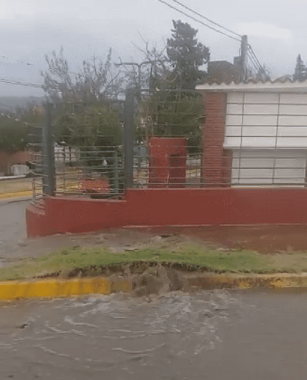 Caño roto uno - Diario Resumen de la región