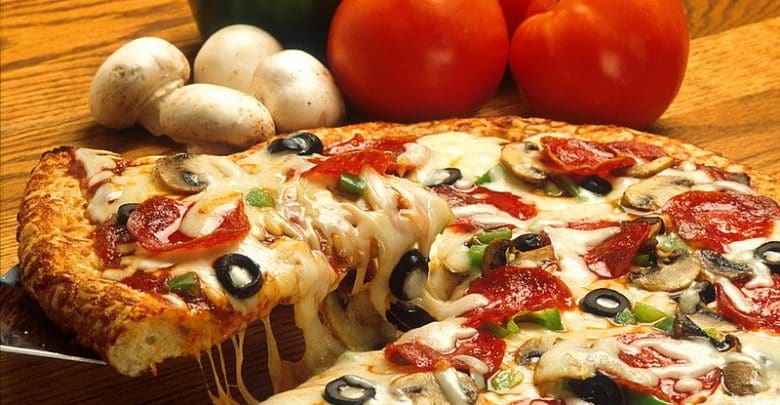 800px Supreme pizza - Diario Resumen de la región