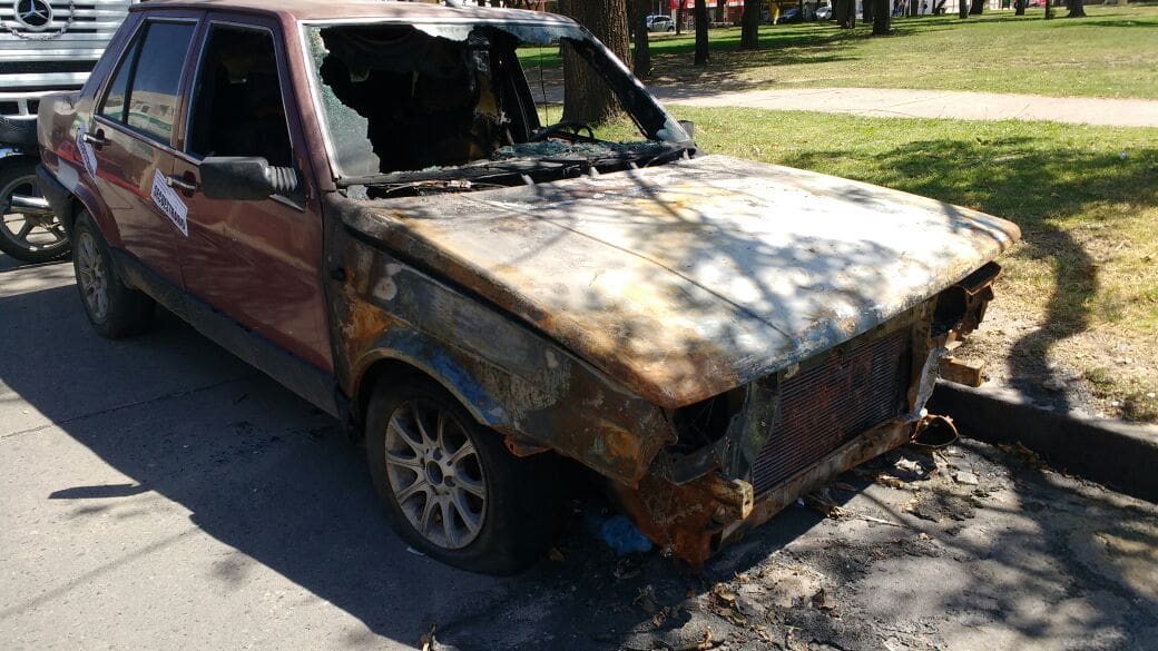 auto abandonado1 - Diario Resumen de la región