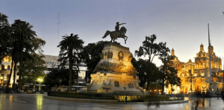 plaza san martin - Diario Resumen de la región