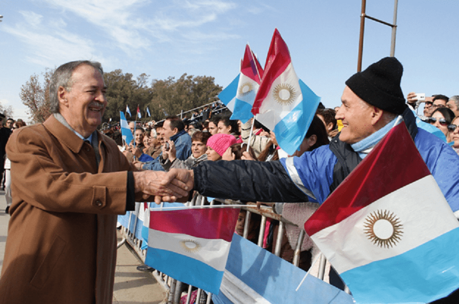 Schiaretti en pilar uno - Diario Resumen de la región