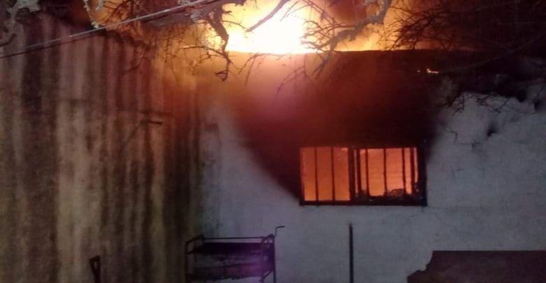 incendio de vivienda bell - Diario Resumen de la región