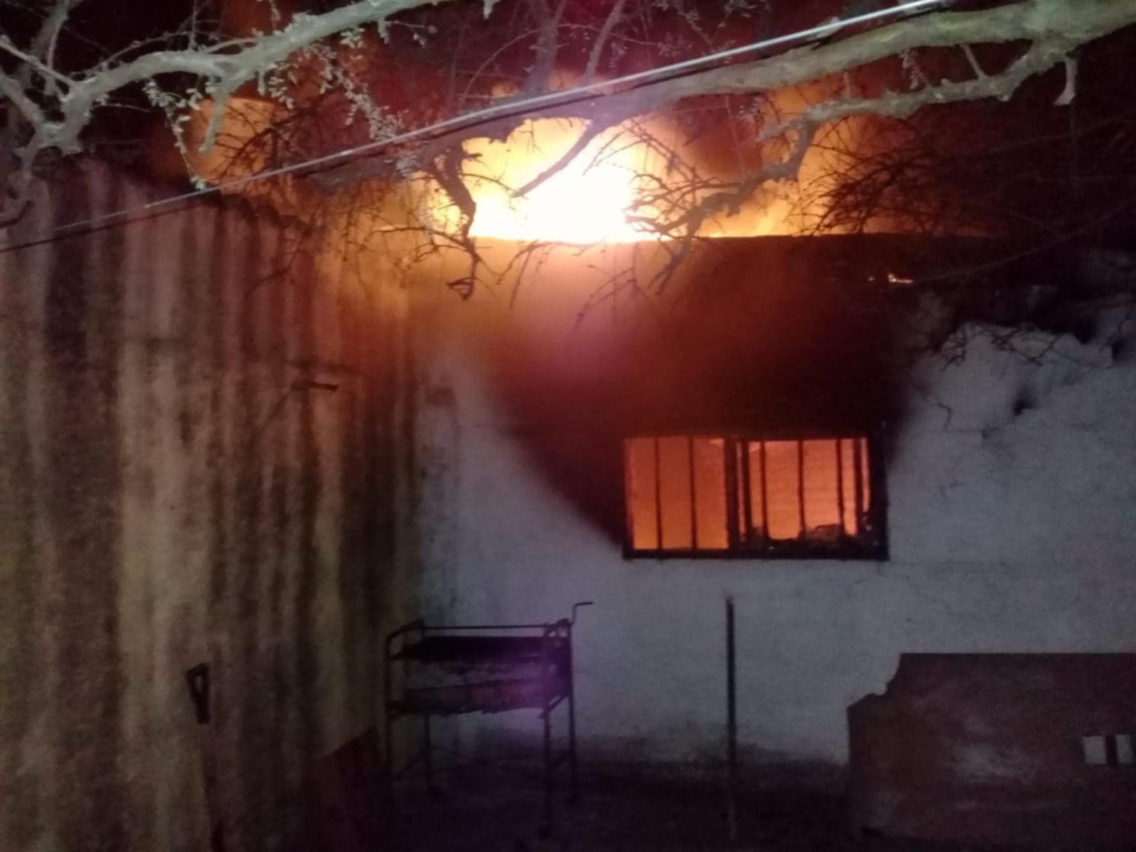 incendio de vivienda bell - Diario Resumen de la región