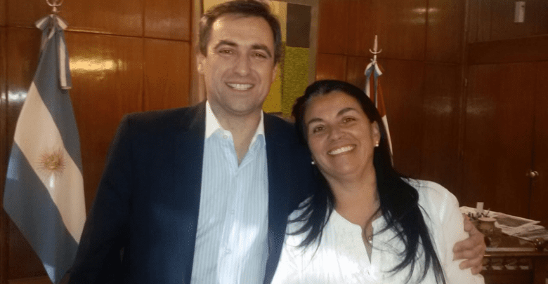 WhatsApp Image 2018 09 09 at 14.38.28 1 triangle - Diario Resumen de la región