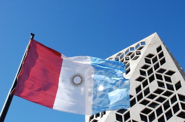 Bandera de Córdoba Centro Cívico - Diario Resumen de la región