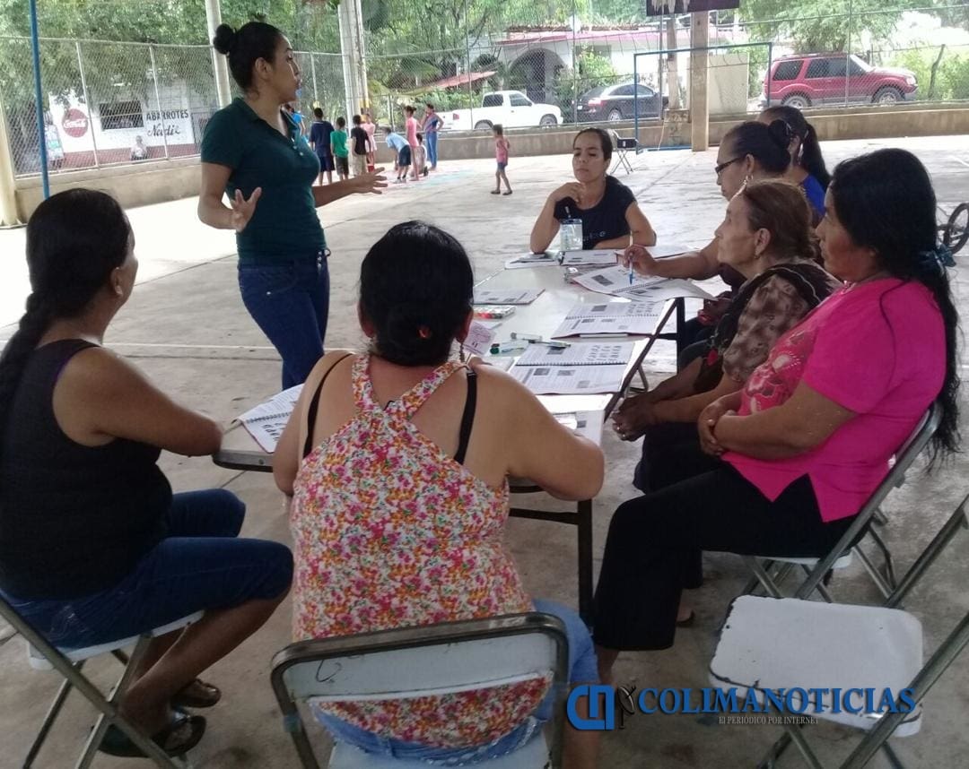 charla mujeres - Diario Resumen de la región