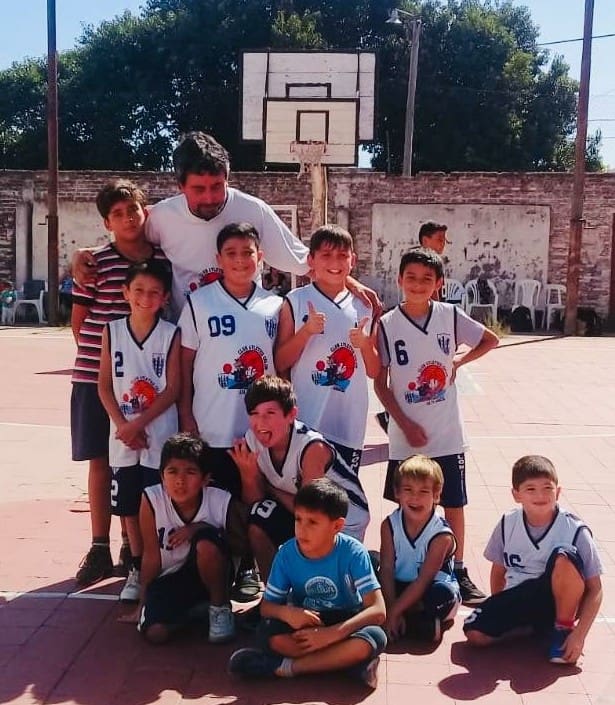 Básquet Colón 4 - Diario Resumen de la región