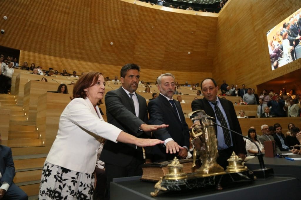 Prensa Legislatura Sesion Preparatoria 5 dic 2019 20 - Diario Resumen de la región