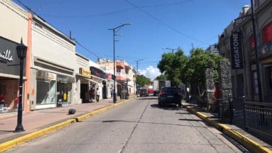 calle centro clima soleado