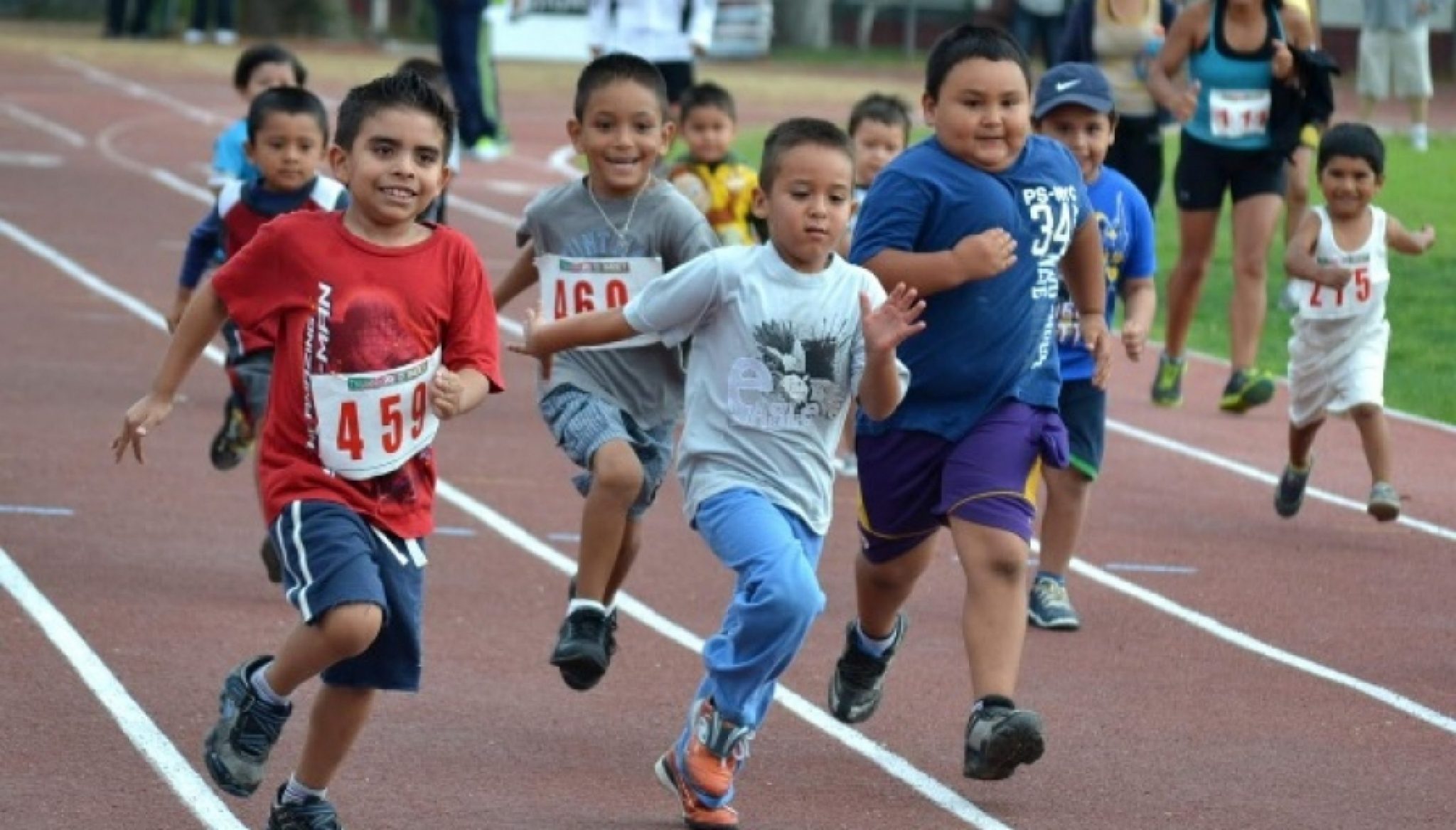 atletismo niños scaled - Diario Resumen de la región