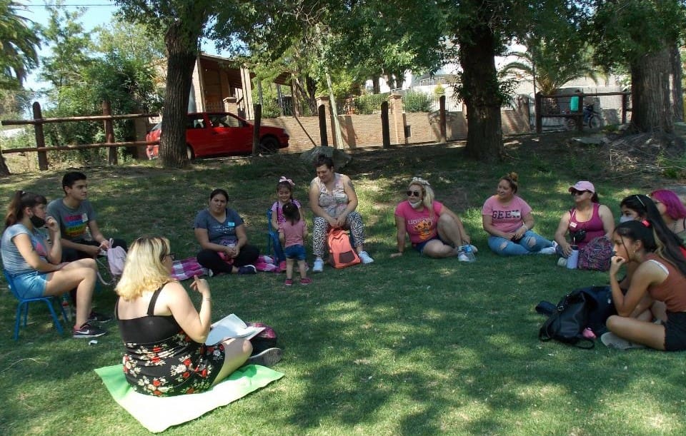 encuentro feminismos charla 2 - Diario Resumen de la región