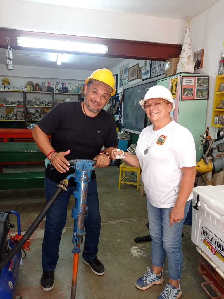 INDIO martillo electrico - Diario Resumen de la región