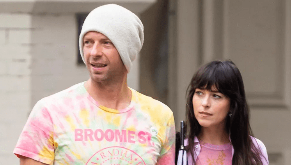 Tras 6 años de amor, Dakota Johnson y Chris Martin se comprometieron