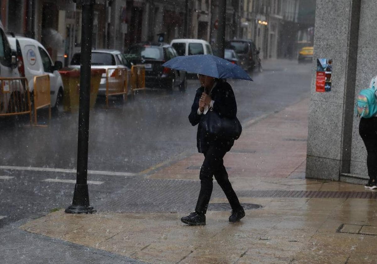 fotos lluvia gijon roman 4 kYi U200209517724IEE 1200x840@El Comercio - Diario Resumen de la región